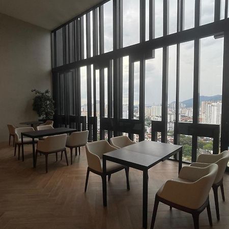 Beacon 2Br Infinity Pool - By Bnb4U Τζωρτζ Τάουν Εξωτερικό φωτογραφία