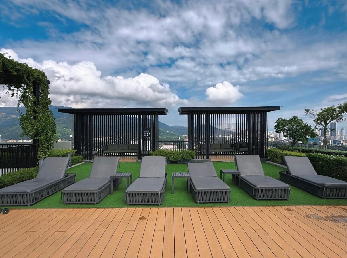 Beacon 2Br Infinity Pool - By Bnb4U Τζωρτζ Τάουν Εξωτερικό φωτογραφία